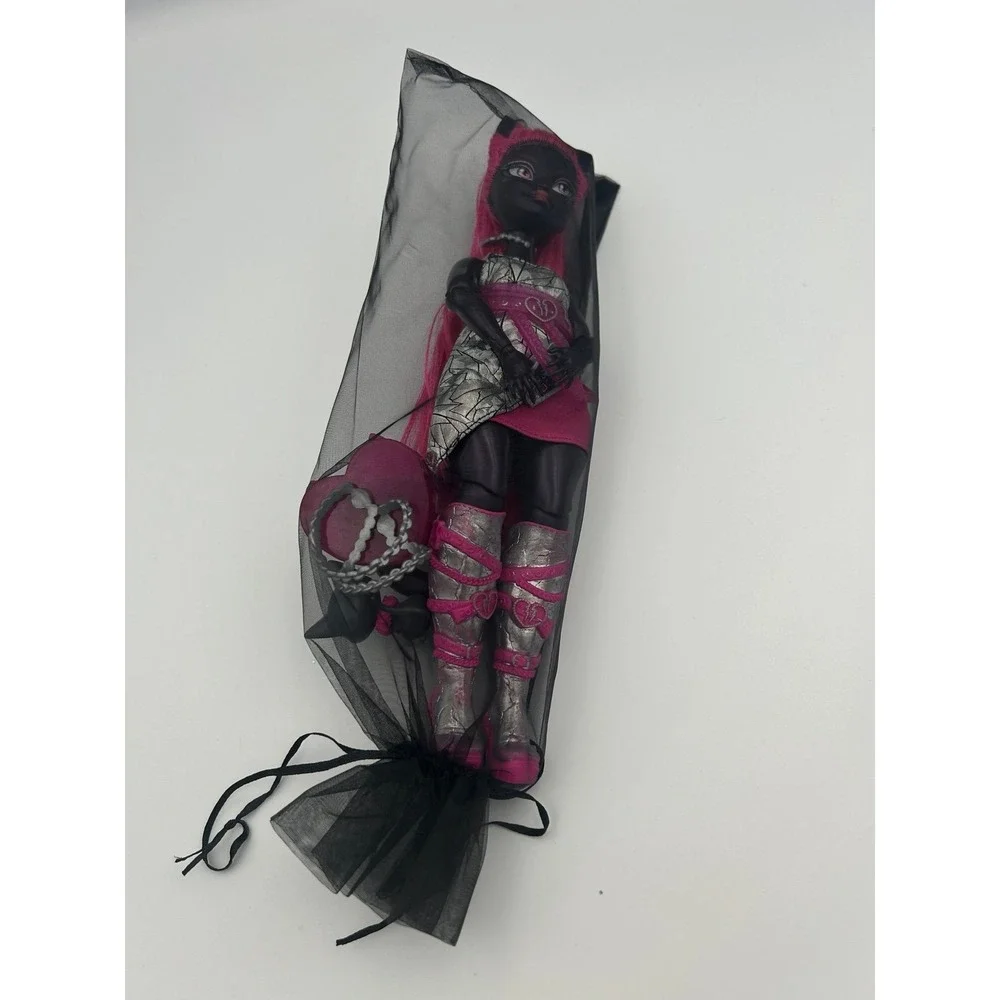 monster high see pics